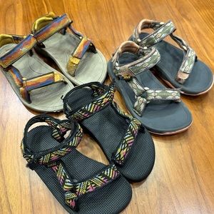 3 Pairs Teva sandals Hurricane and Universal
